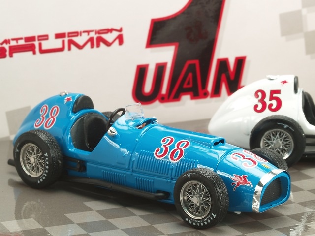 Ferrari F375 nº 38 + Ferrari F375 nº 35 Indy (1952) Brumm UAN-B01 1/43 