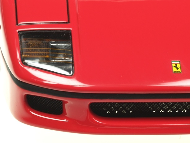 Ferrari F40 (1992) Elite Hot Wheels 1/18 