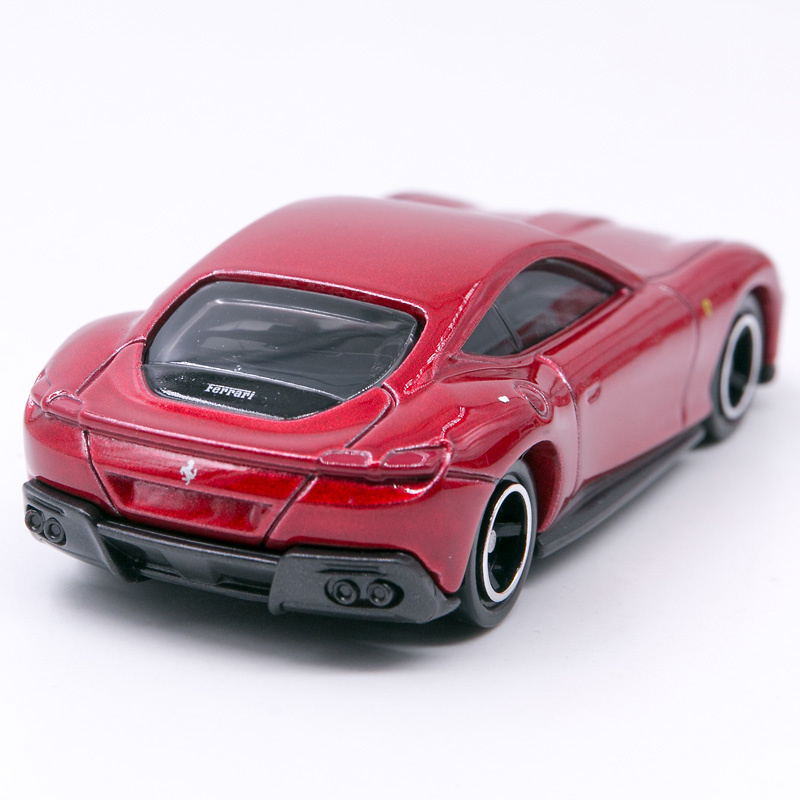 Ferrari Roma (2020) Tomica Estándar 175704 (17) 1/62 