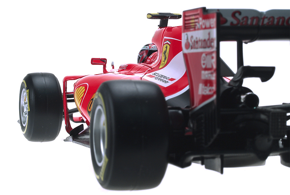 Ferrari SF15-T nº 7 Kimi Räikkönen (2015) Bburago 16801R 1:18 