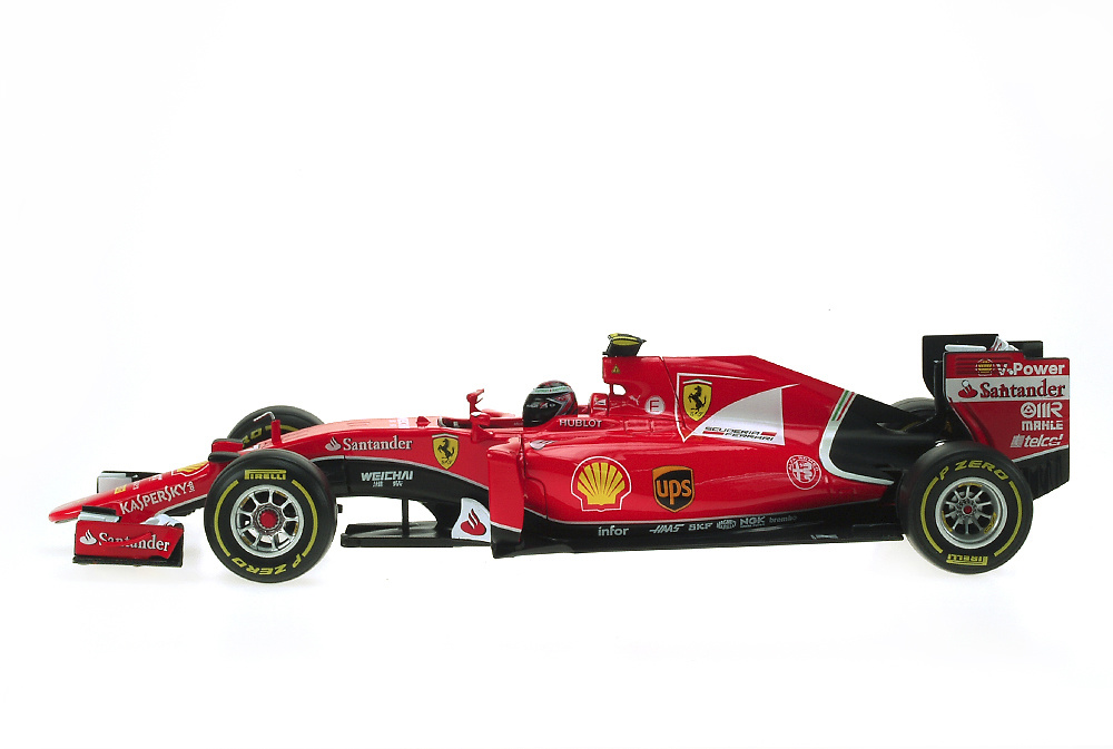 Ferrari SF15-T nº 7 Kimi Räikkönen (2015) Bburago 16801R 1:18 
