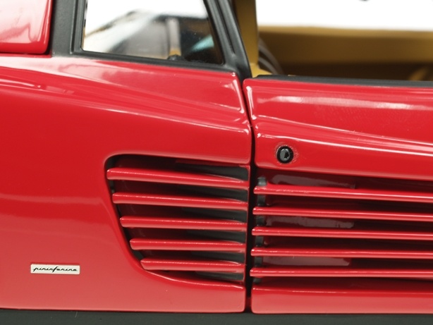 Ferrari Testa Rossa (1984) Hot Wheels Elite 1/18 