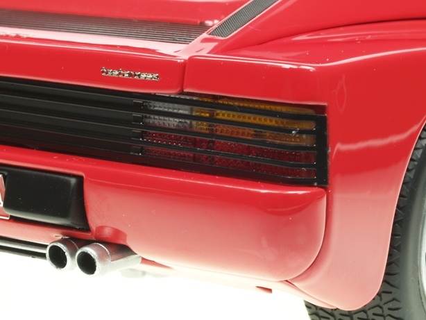 Ferrari Testa Rossa (1984) Hot Wheels Elite 1/18 