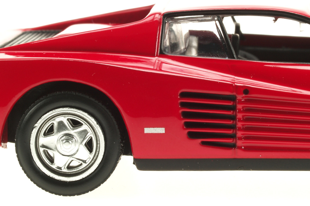 Ferrari Testarossa (1984) Fabbri 172403 1/43 