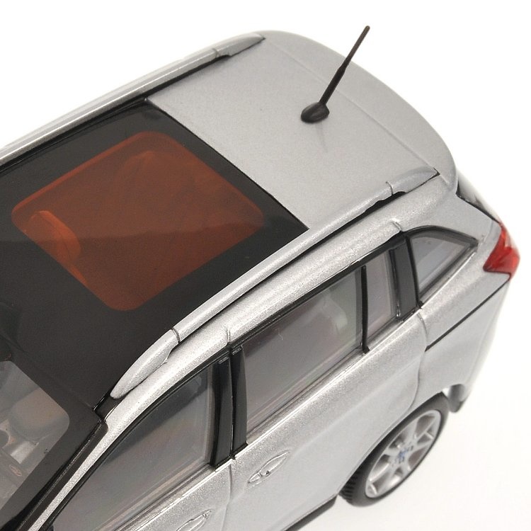 Ford Focus C-Max Grande (2010) Minichamps 400089101 1/43 