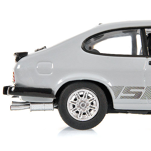 Ford Capri Serie III (1982) Minichamps 400082228 1/43 