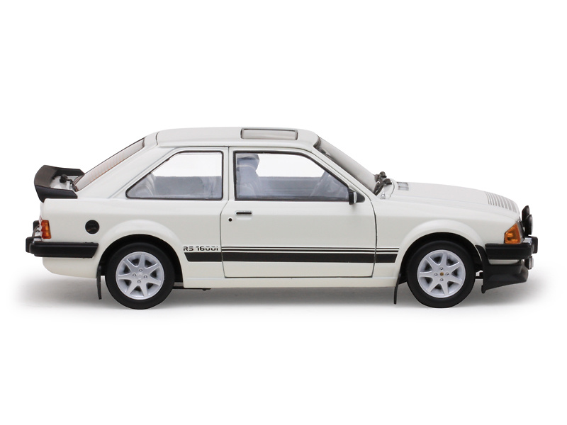 Ford Escort RS1600i (1984) Sun Star 04997 1/18 