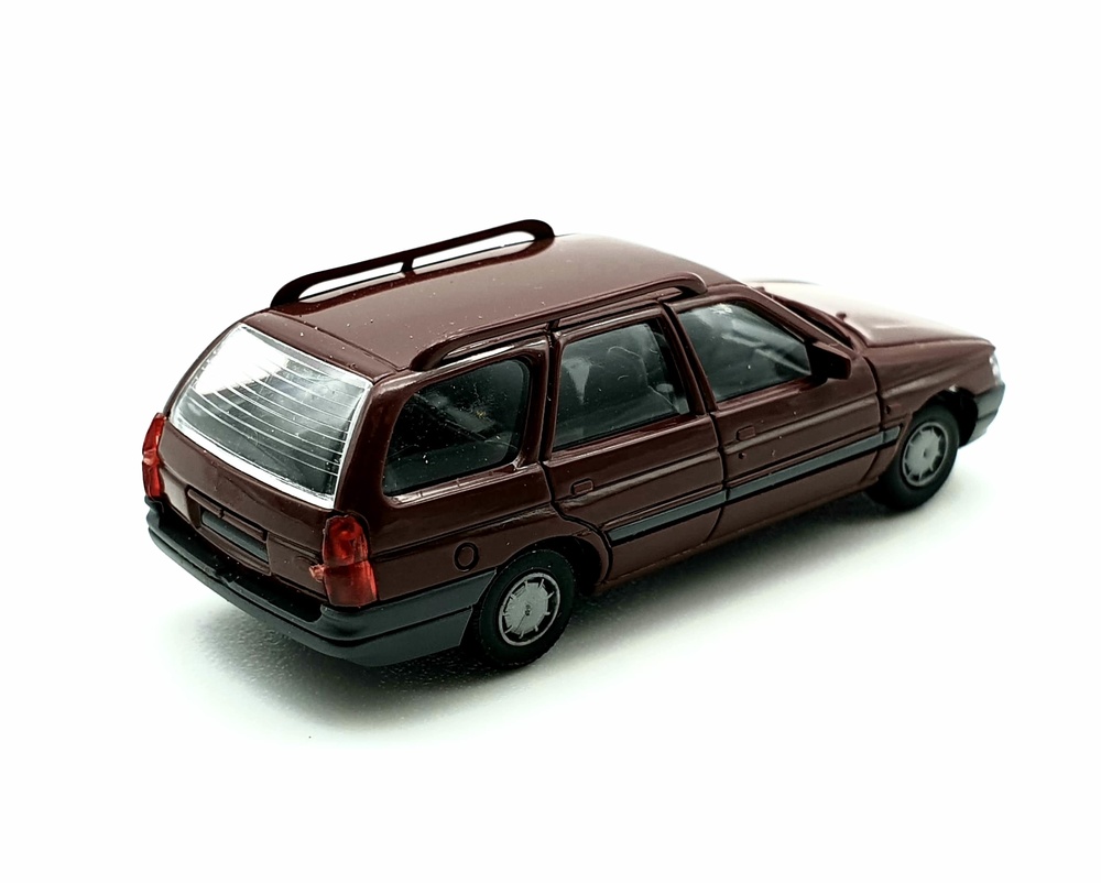 Ford Escort Wagoon (1990) Rietze 10380 1/87 