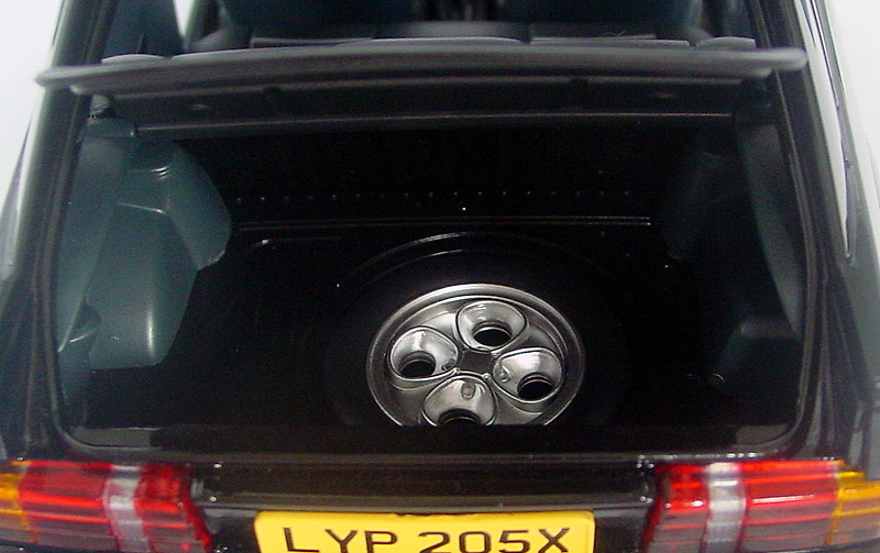 Ford Escort XR3 (1981) Negro Sun Star 04972 1/18 