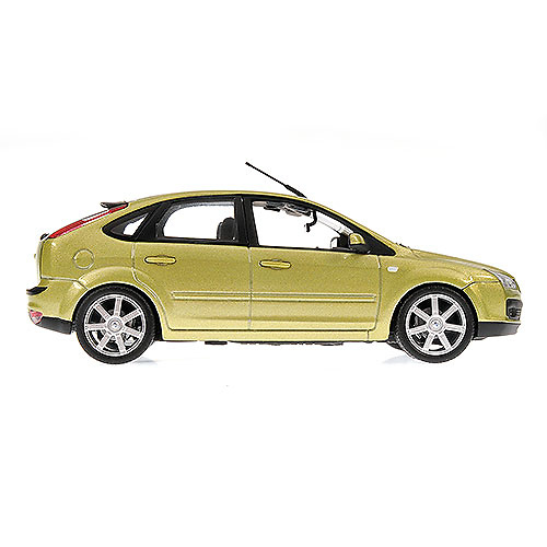 Ford Focus (2004) Minichamps 400084002 1/43 