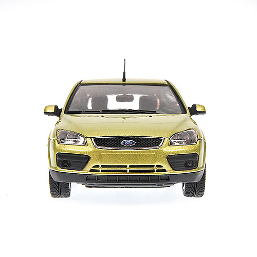 Ford Focus (2004) Minichamps 400084002 1/43 