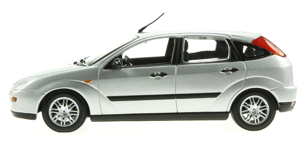 Ford Focus 5p. Serie I (2002) Minichamps 433087023 1/43 