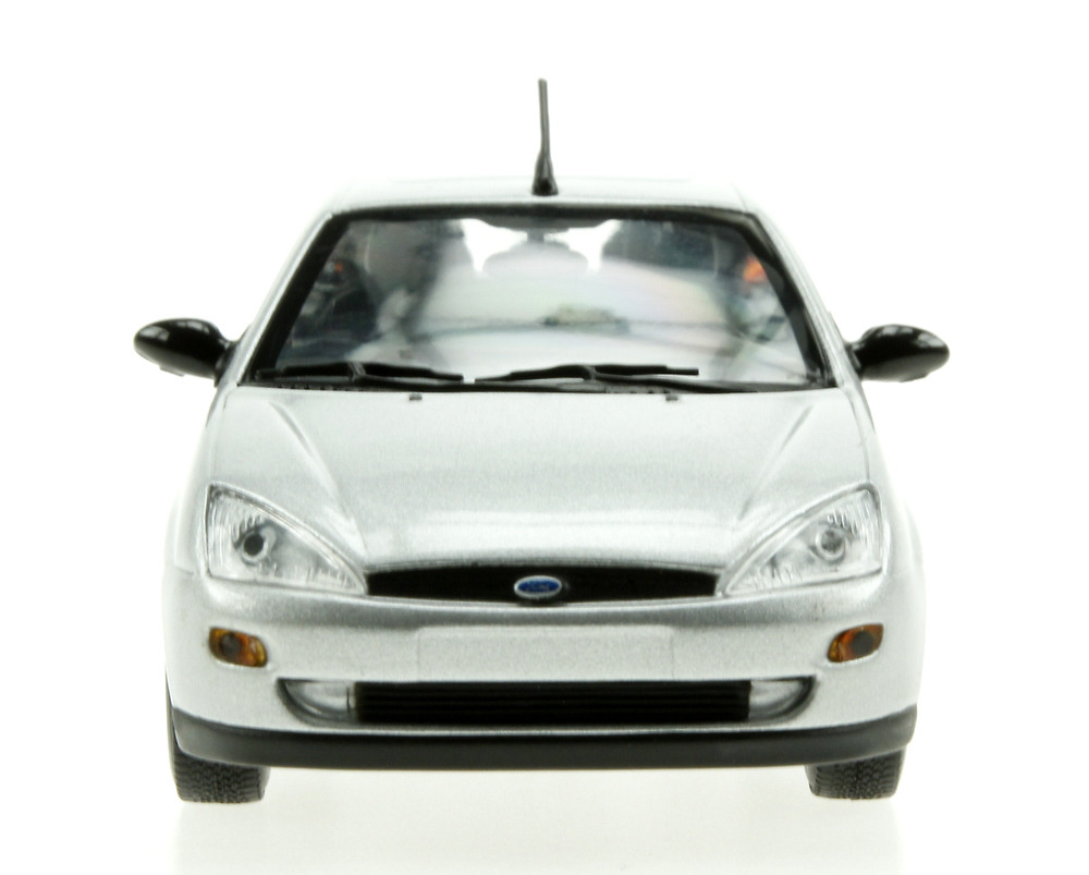 Ford Focus 5p. Serie I (2002) Minichamps 433087023 1/43 