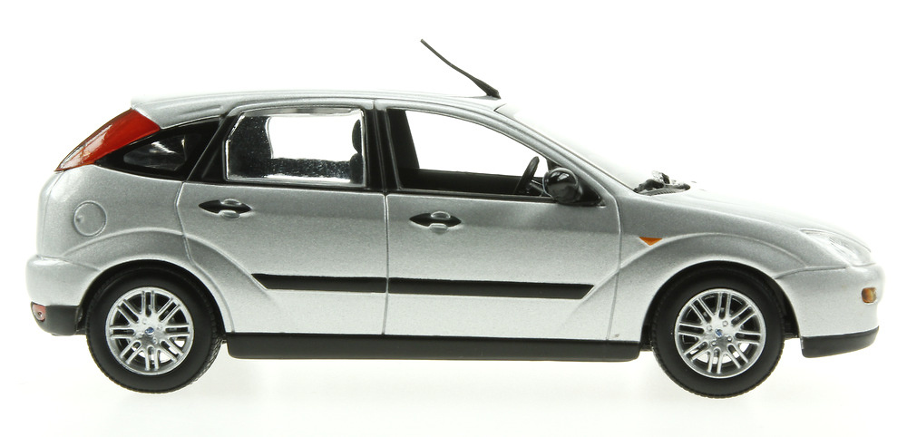 Ford Focus 5p. Serie I (2002) Minichamps 433087023 1/43 