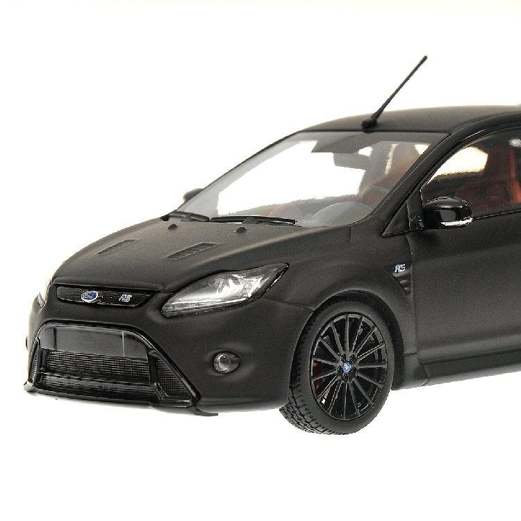 Ford Focus RS 500 (2010) Minichamps 400088106 1/43 