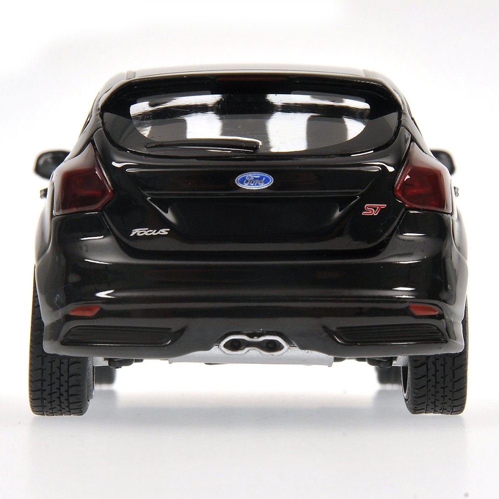 Ford Focus ST (2011) Minichamps 410081000 1/43 