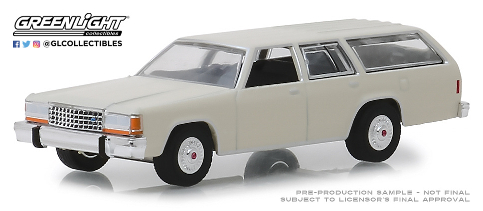 29950-E 1:64 Estate Wagons Series 3 - 1984 Ford LTD Crown Victoria Wagon - Pastel Desert Tan Solid Pack 