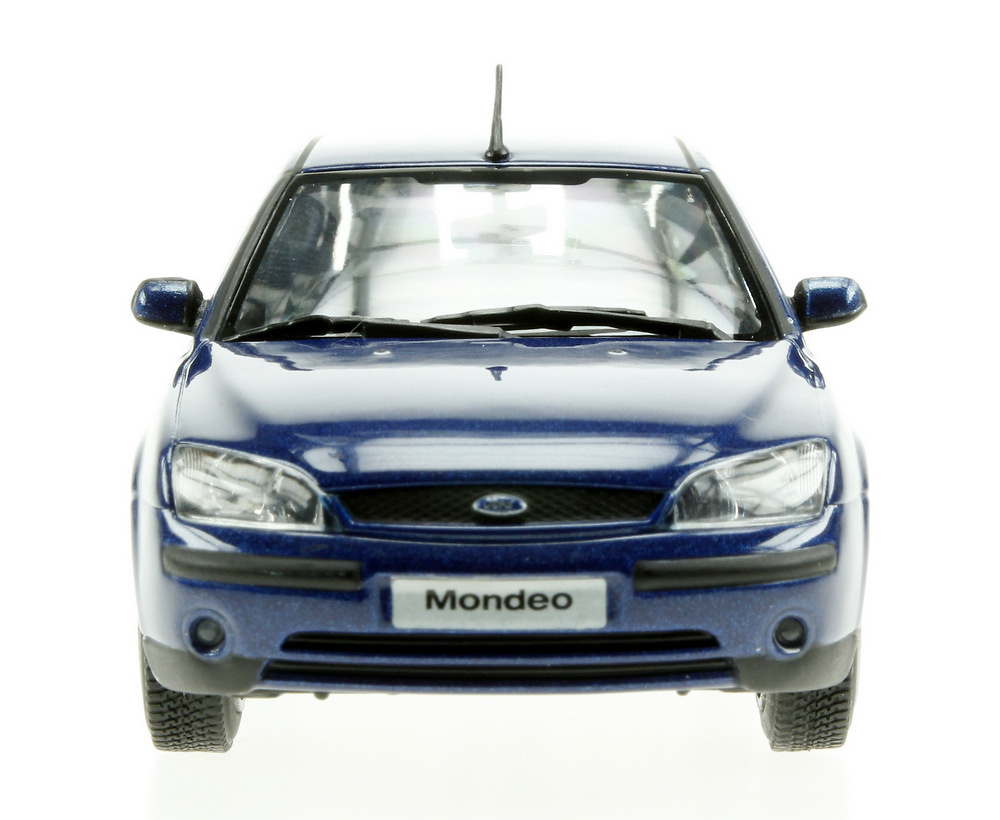 Ford Mondeo serie III (2001) Minichamps 433080004 1/43 