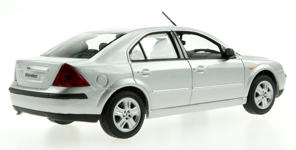 Ford Mondeo serie III (2001) Minichamps 433080003 1/43 