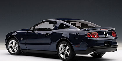 Ford Mustang GT (2010) Autoart 72912 1/18 