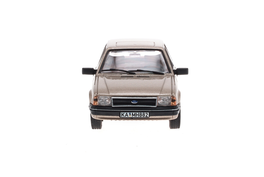 Ford Orion GL (1983) White Box WB079 1:43 
