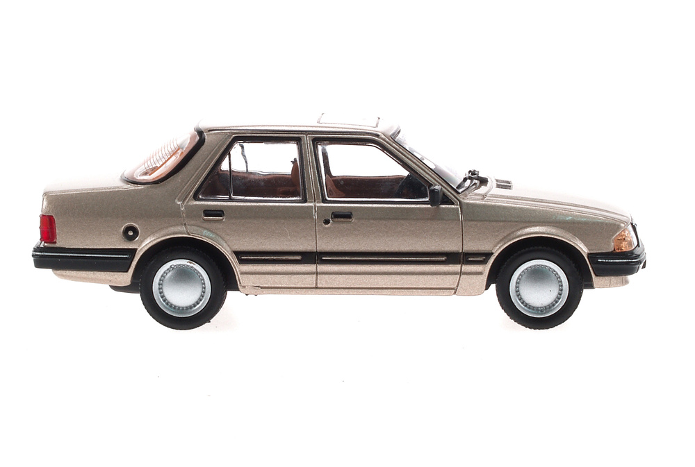 Ford Orion GL (1983) White Box WB079 1:43 