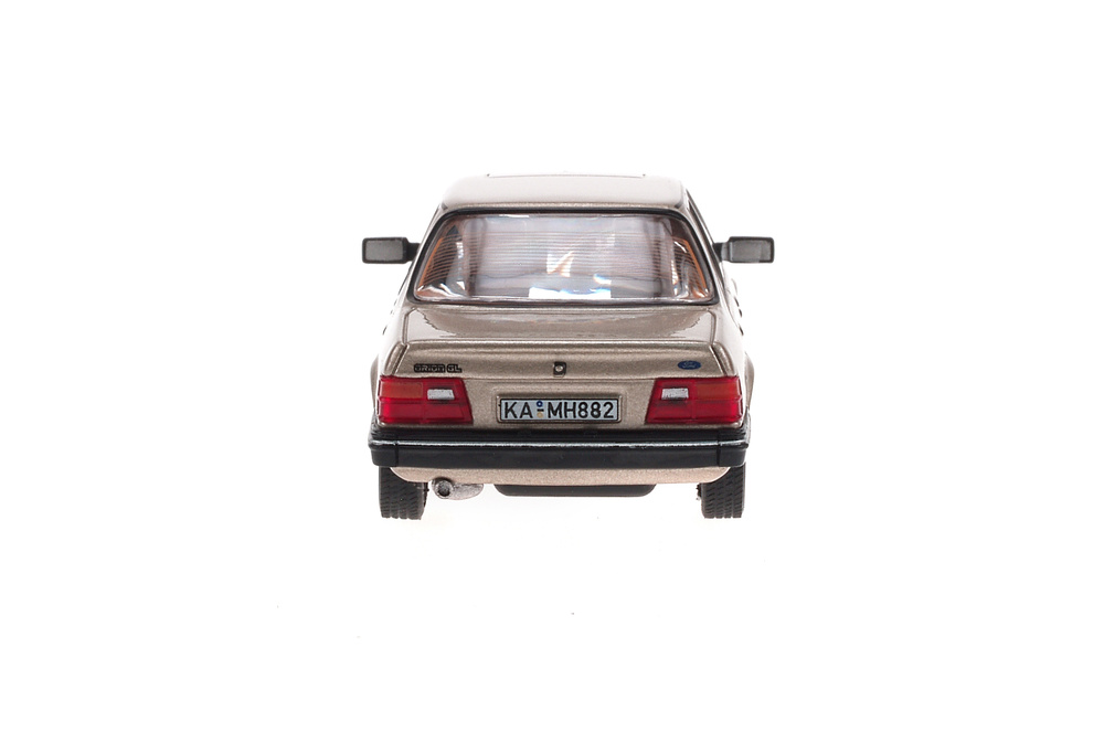 Ford Orion GL (1983) White Box WB079 1:43 