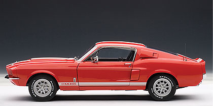 Ford Shelby Mustang GT500 (1967) Autoart 72906 1/18 