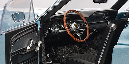 Ford Shelby Mustang GT500 (1967) Autoart 72907 1/18 