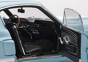 Ford Shelby Mustang GT500 (1967) Autoart 72907 1/18 