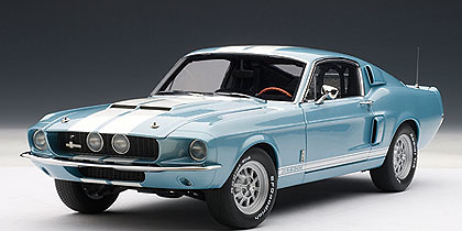 Ford Shelby Mustang GT500 (1967) Autoart 72907 1/18 