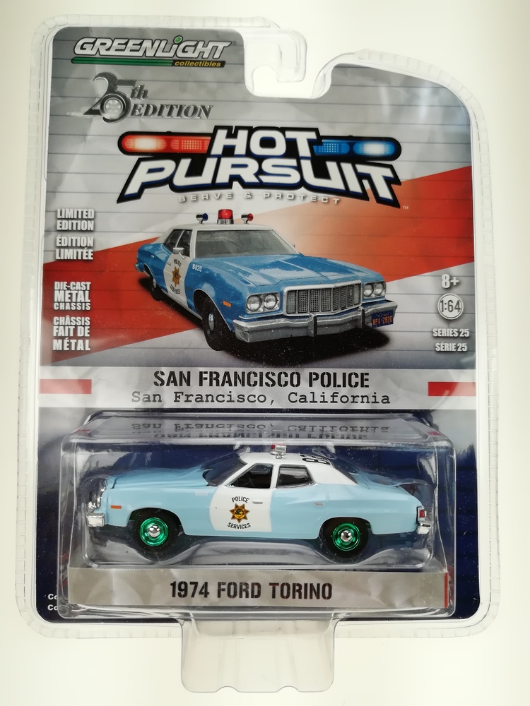 Ford Torino Policía de San Francisco California (1974) Greenlight 1/64 Azul - Blanco Greenlight Green Machine - verde serie especial 