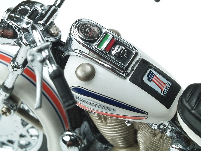 Harley Davidson Super Glide (1971) Franklin Mint B11WC30 1/24 