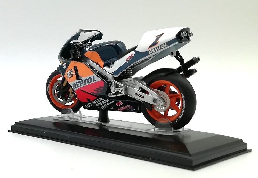 Honda NSR 500cc nº 1 M. Doohan (1998) Italeri 45033 1/22 