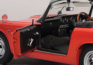 Honda S800 Roadster (1966) Autoart 73276 1:18 