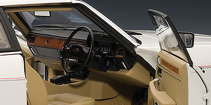 Jaguar XJS Coupé (1986) Autoart 73576 1/18 