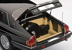 Jaguar XJS Coupé (1986) Autoart 73577 1/18 