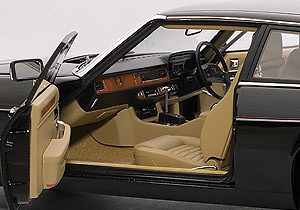 Jaguar XJS Coupé (1986) Autoart 73577 1/18 