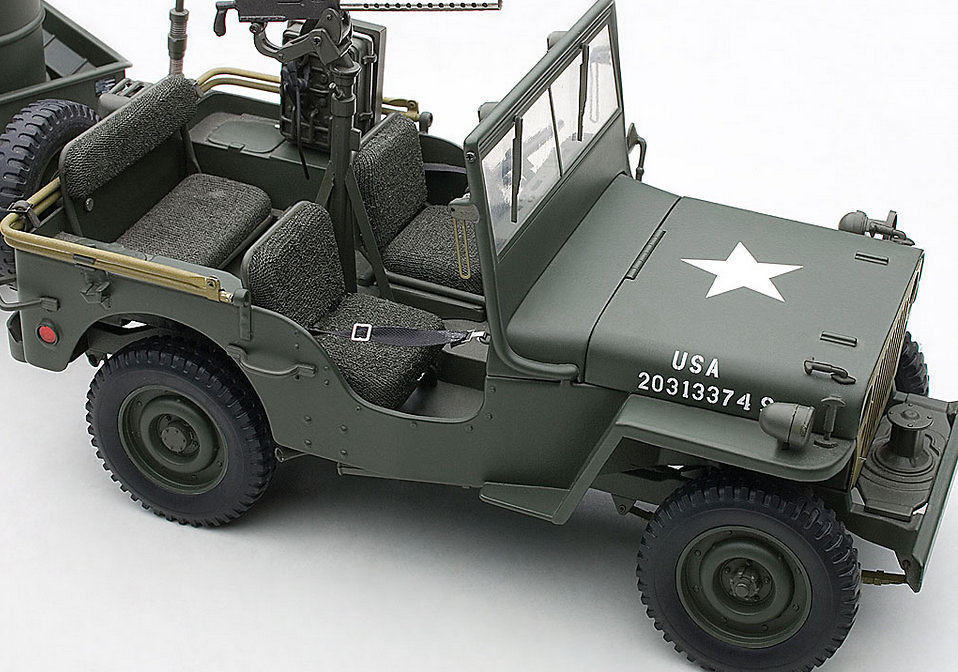 Jeep Willys con remolque (1945) Autoart 74016 1:18 