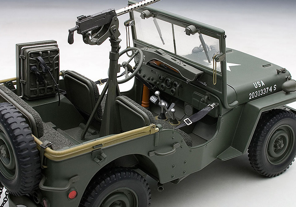 Jeep Willys con remolque (1945) Autoart 74016 1:18 