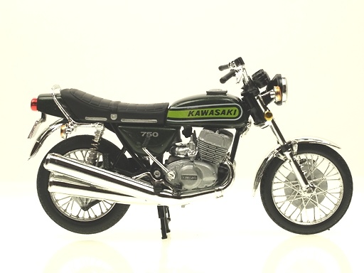 Kawasaki 750 H2 (1972) Solido 1/18 