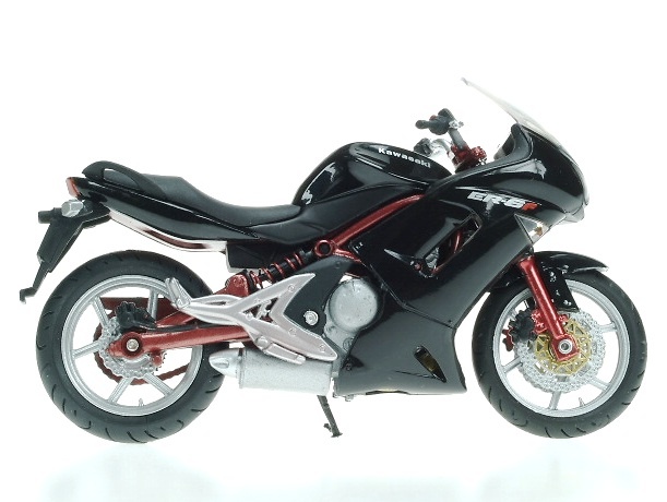 Kawasaki ER-6F (2005) Solido 1/18 