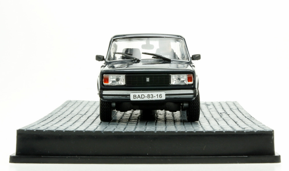 Lada 2105 (1981) James Bond 