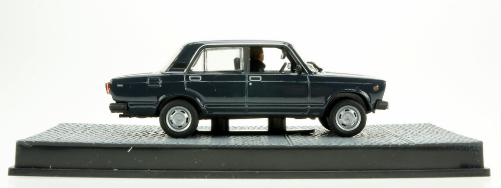 Lada 2105 (1981) James Bond 