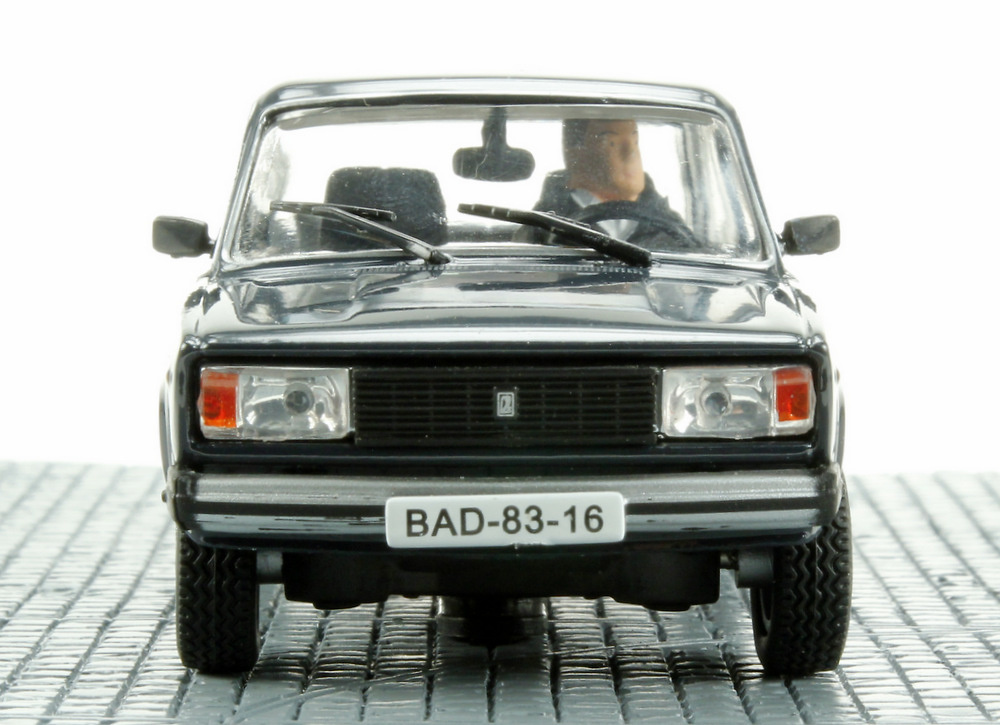 Lada 2105 (1981) James Bond 