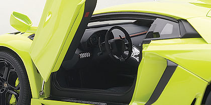 Lamborghini Aventador LP700-4 (2011) Autoart 74668 1/18 