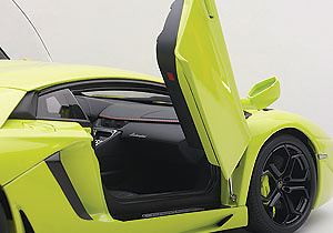 Lamborghini Aventador LP700-4 (2011) Autoart 74668 1/18 