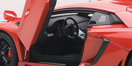 Lamborghini Aventador LP700-4 (2011) Autoart 74669 1/18 