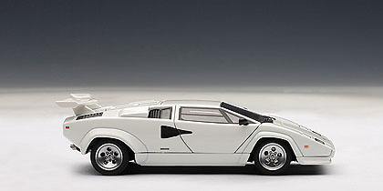 Lamborghini Countach 5000 S (1982) Autoart 1/43 