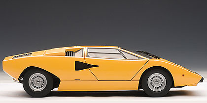 Lamborghini Countach LP400 (1974) Autoart 1/18 Amarillo 